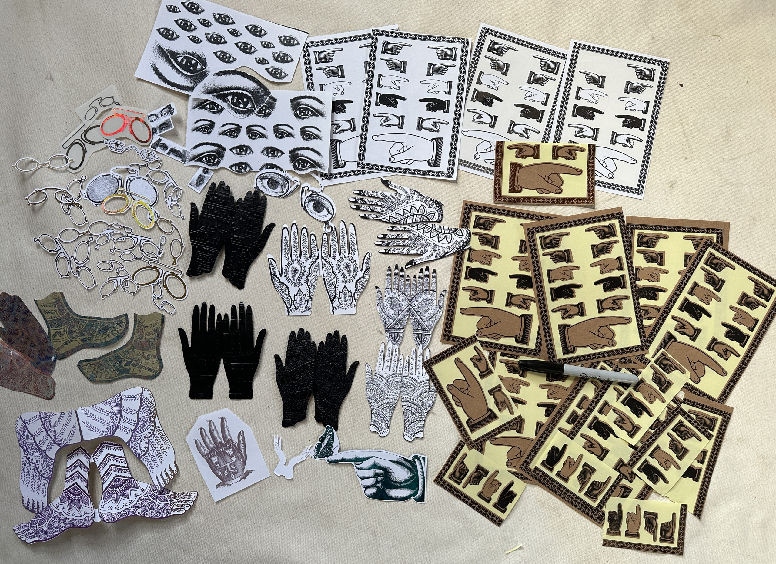 Vintage Oddities Scrapbook Cutouts-Pointing Hands, Eyes & Spectacles